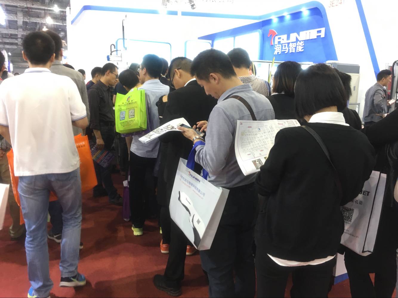 潤(rùn)馬智能機(jī)械手智博會(huì)第三天展會(huì)的成果